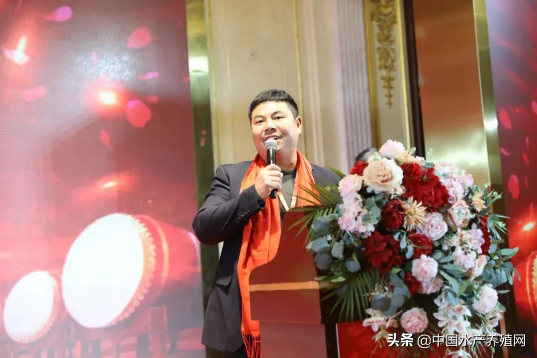 未来五年，实现年销量突破18万吨！南通巴大25周年华诞之际，超400位经销商现场共同见证