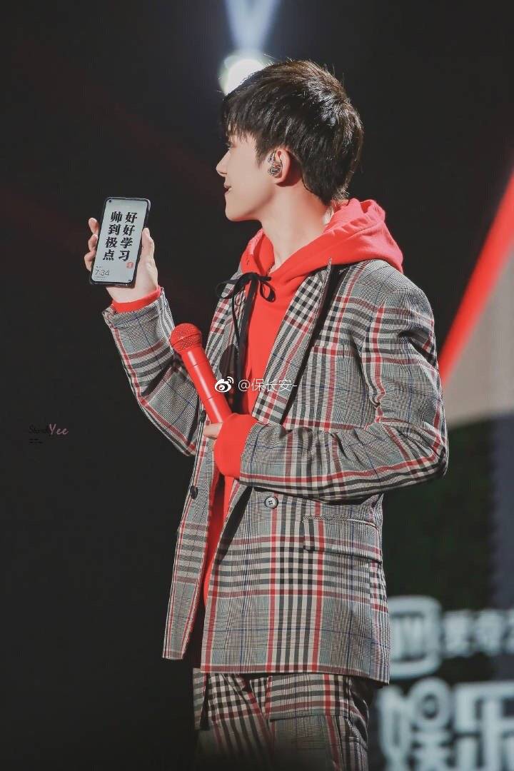 华为Nova4真机曝光,华为nova4发布会详解