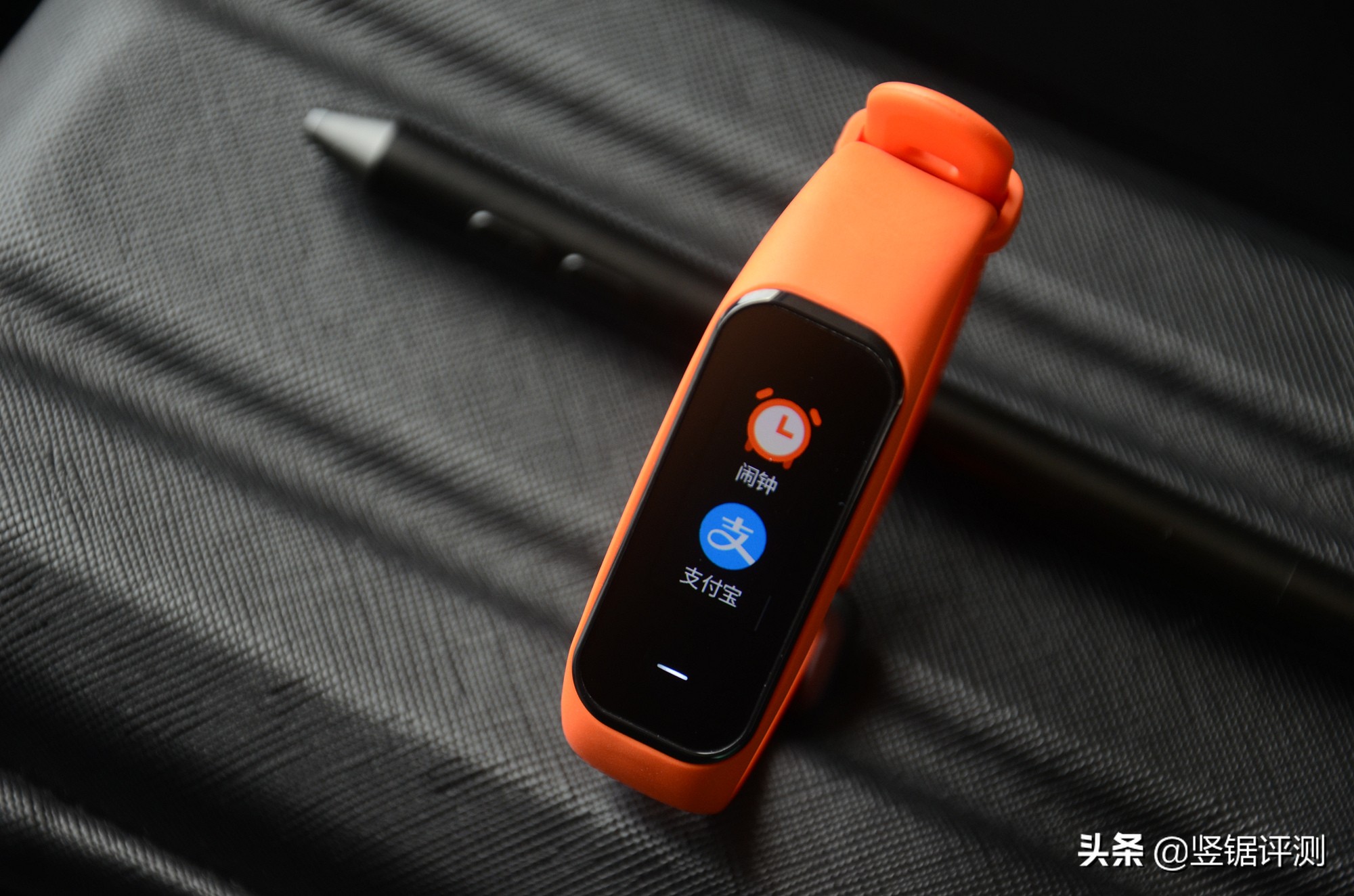 黑加手环1s和1有什么区别,黑加手环添加异形门卡