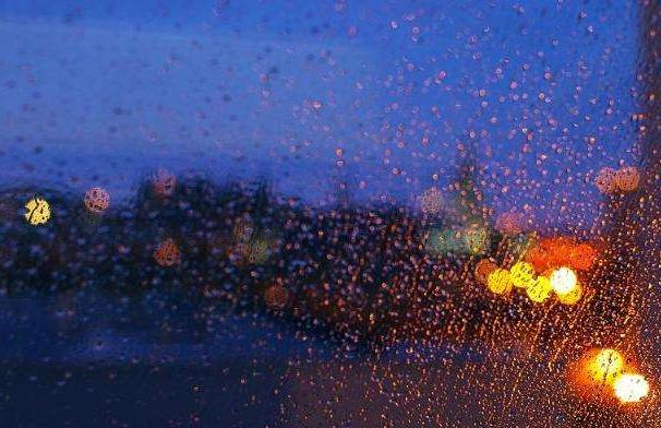 这个广州不太冷：送外卖淋雨淋出白癜风，路人举动很暖心