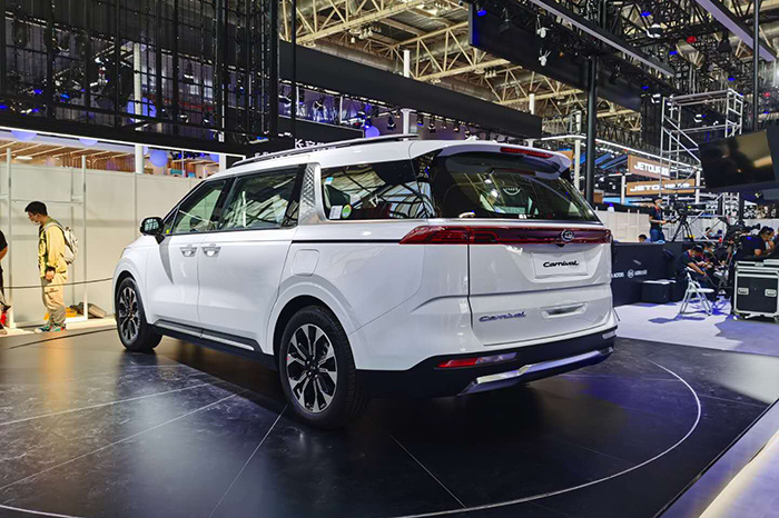 吉利星瑞和高尔夫8哪个更值得买,高尔夫和星瑞