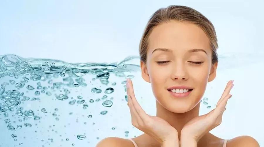 这几样护肤品千万不要买纯智商税,护肤品千万别买十大智商税产品