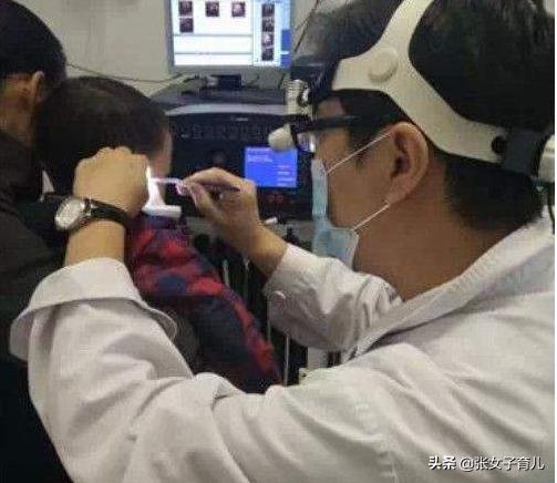 宝妈给孩子掏耳朵后续,宝妈给宝宝挖耳屎