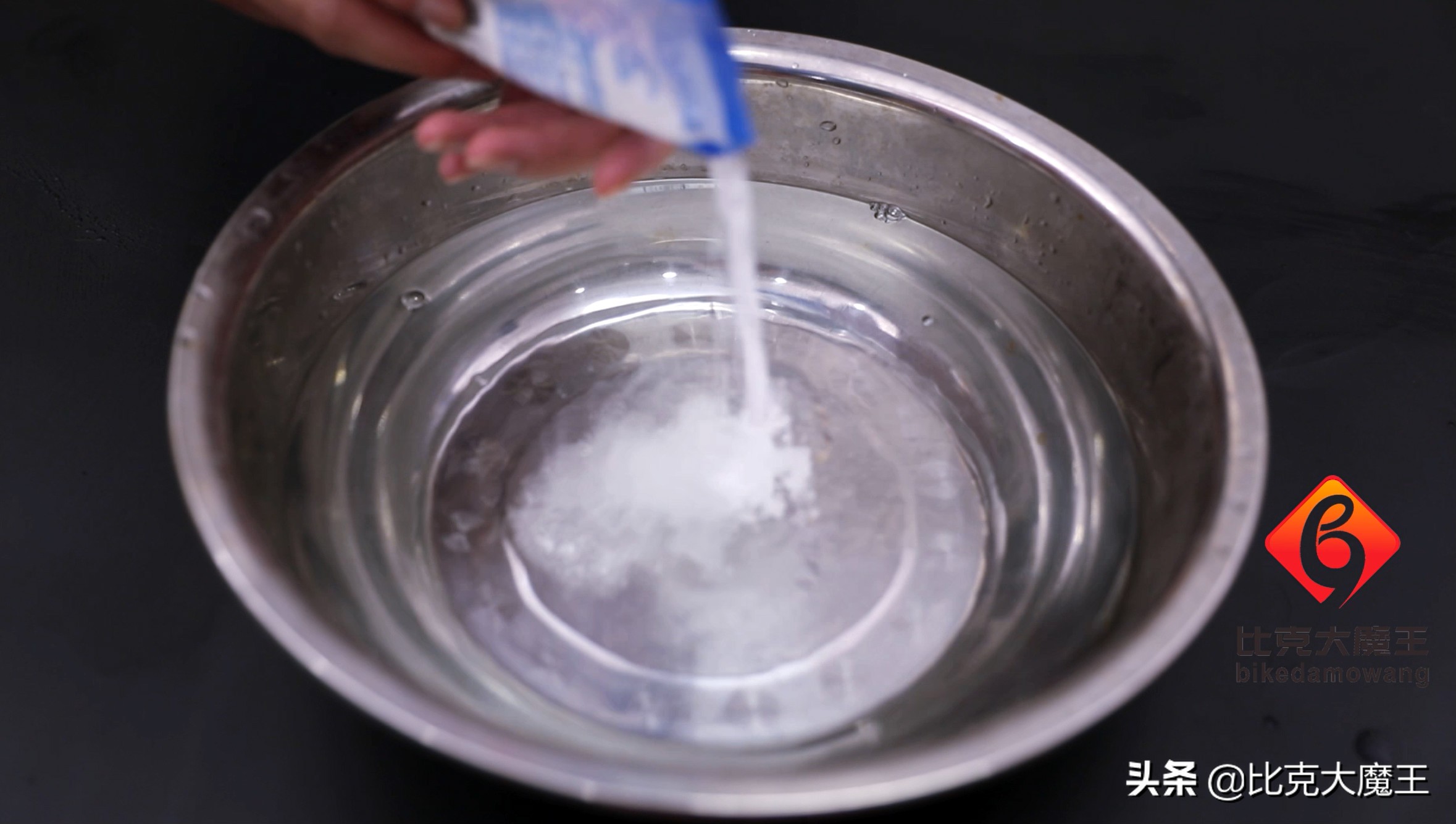 厨房清洁小妙招菜篮,厨房菜篮子清洗