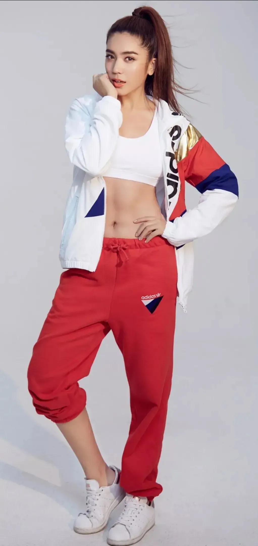 明星穿搭图片素材,明星新款服装图片大全