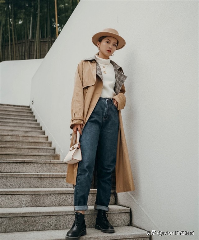 枣红色风衣内搭和鞋子怎样搭配,女式蓝色风衣搭配什么裤子和鞋子