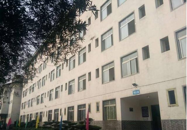 四川卫校就是成都卫校吗,四川铁路卫校和华西卫校