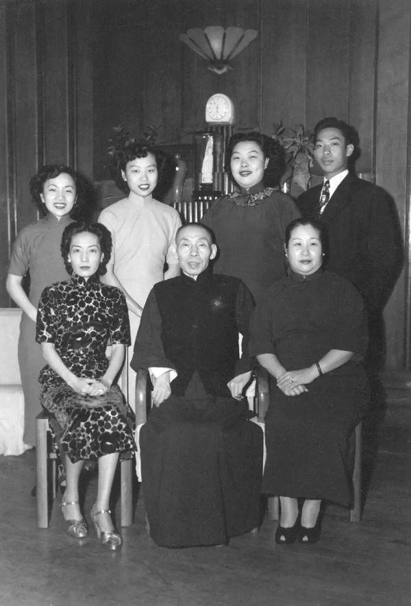 孟小冬杜月笙晚年生活,杜月笙和孟小冬结婚之谜