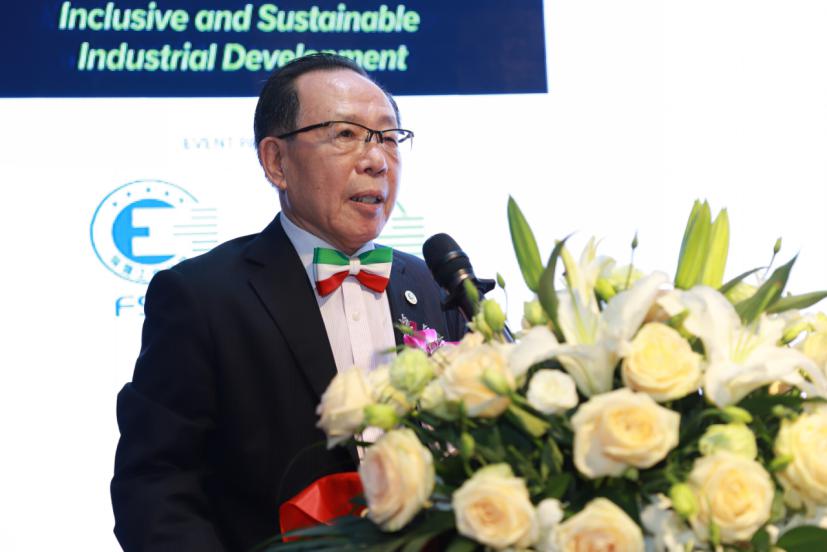 缇よ搐姣曡嚦缇よ嫳鑽熻悆,缇よ搐姣曡嚦澶у挅浜戦泦