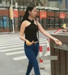 搞笑gif动图怎么玩很有意思,搞笑gif趣图眼见不一定为实啊