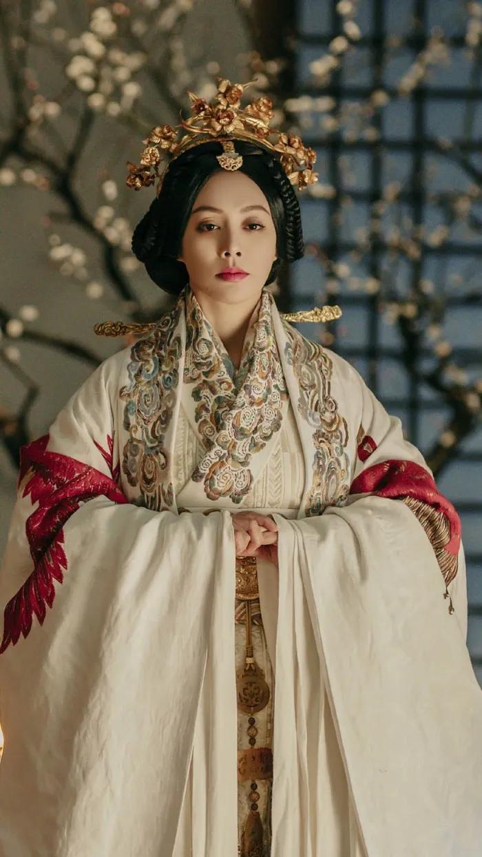 厚刘海遮挡脸型,厚刘海遮住眼睛