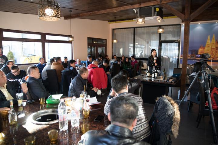 利用冬闲加强培训，匈牙利华语导游协会进行葡萄酒知识培训