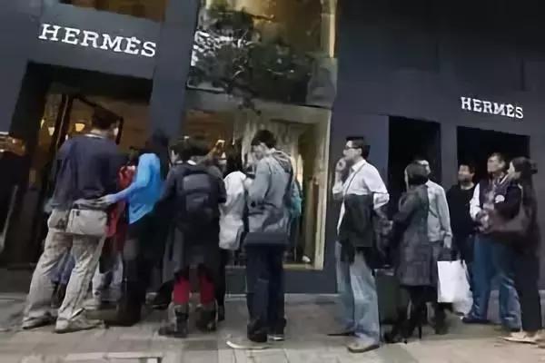 用奢侈品讲解金融,用奢侈品给你讲金融知识