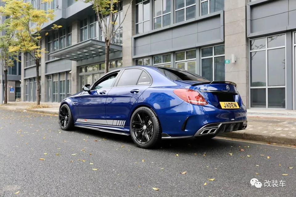 奔驰amgc63v8,6.2升v8奔驰c63加速