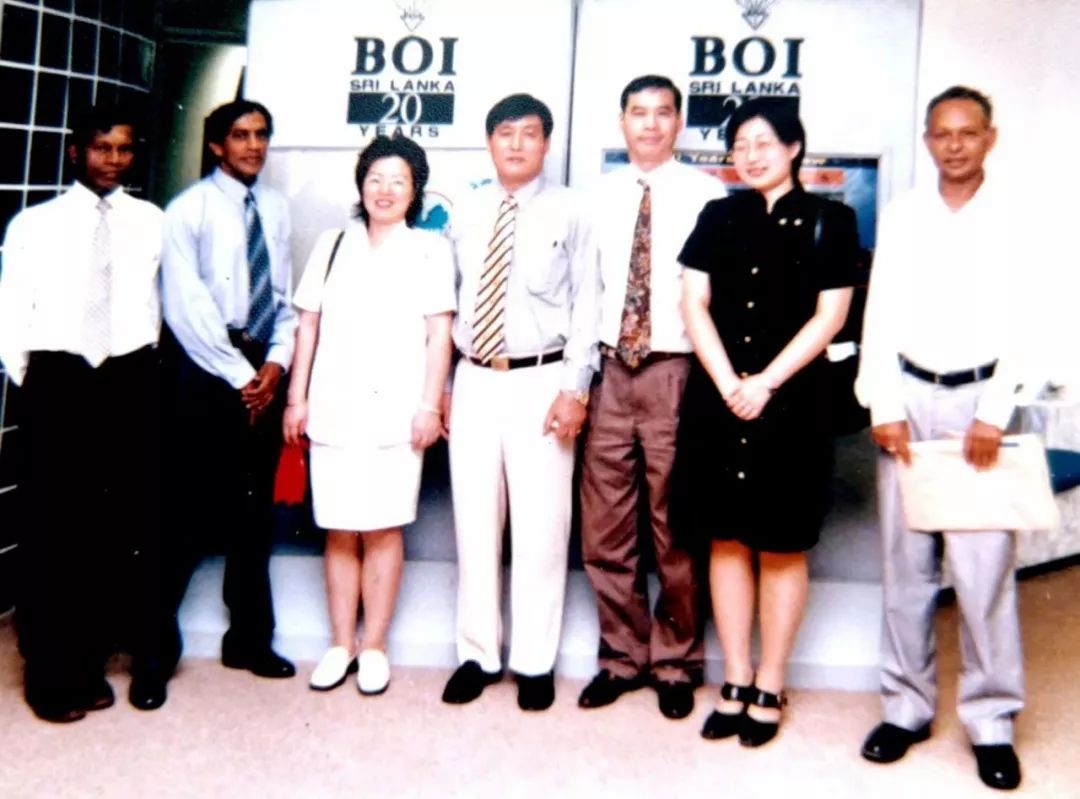 流落岛国街头的中国有钱人