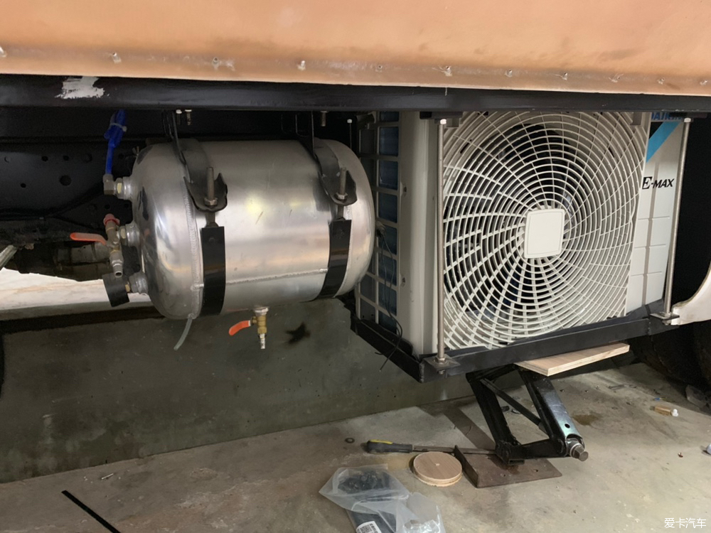 2.0t发动机搭载爱信8at变速箱suv,3.0t柴油v6发动机8at变速箱的车