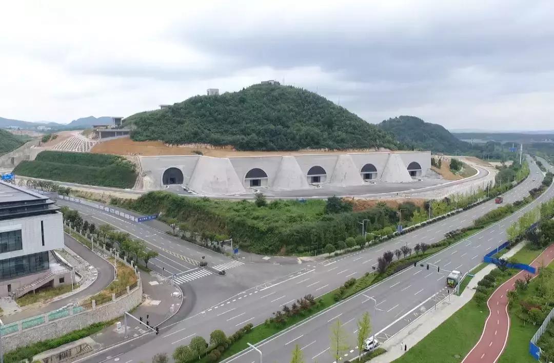 华为腾讯苹果,把苹果手机装进华为手机里