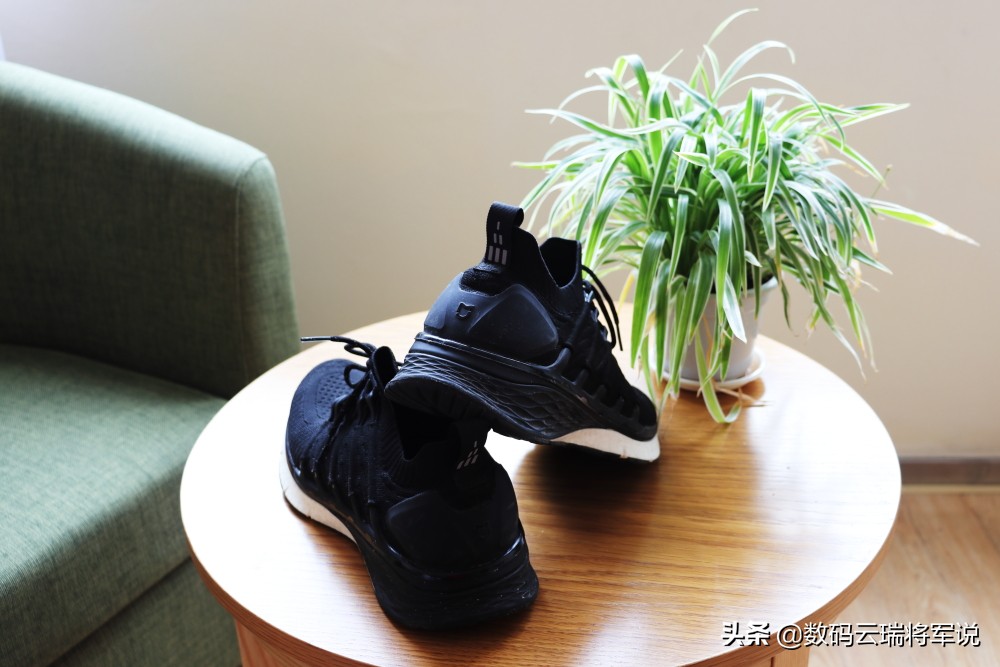 耐克阿迪鞋舒适感,舒适感好不累脚的鞋