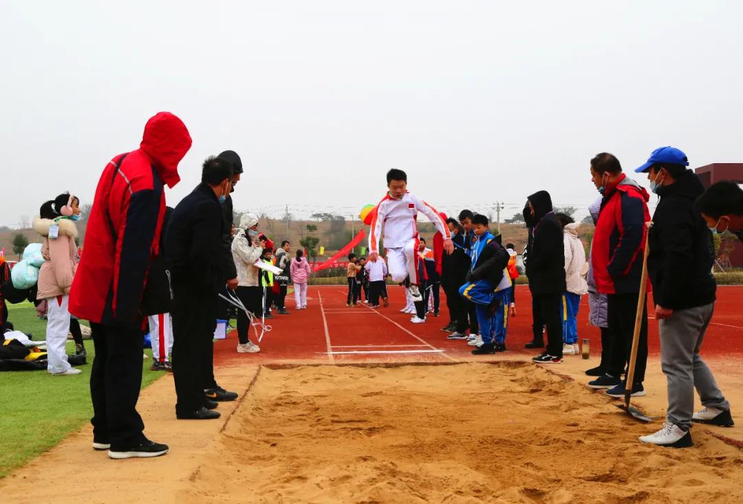 奔跑吧少年我校田径运动会开幕,奔跑吧少年全国中小学生运动会