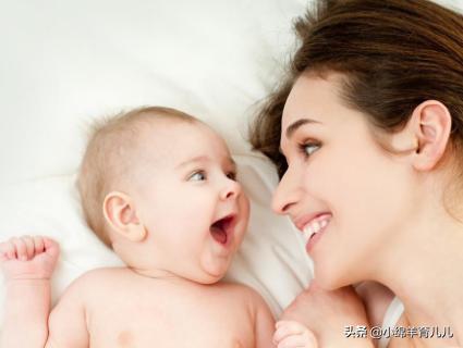 宝宝喝奶打嗝的原因和解决方法,宝宝喝奶后打嗝的正确处理方式