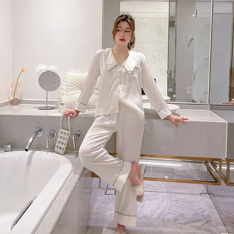 夏天穿的冰丝睡衣,精致的女人有件睡衣