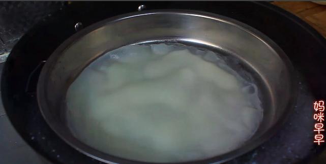 制作大米粉皮的家常做法,用大米制作嵌糕皮的做法