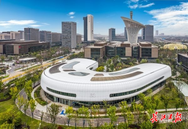 360度全景旋转观看直播,24小时看武汉直播