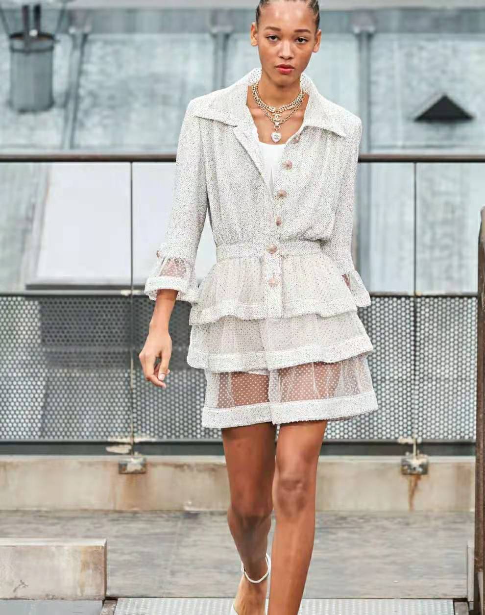 为什么女人不能抗拒香奈儿,女人为什么喜欢香奈儿