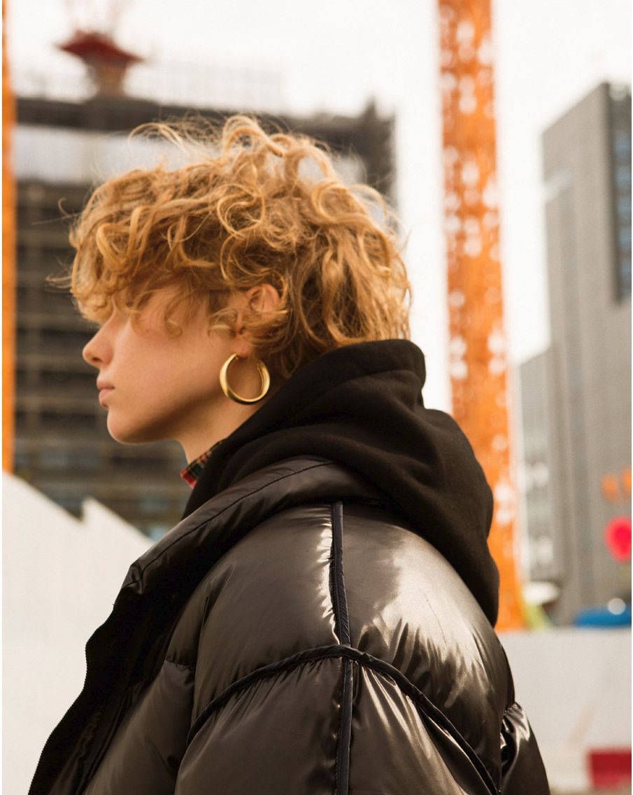 闊╁墽濂宠绌挎惌鍝佺墝,闊╁墽濂充富绌挎惌鍝佺墝