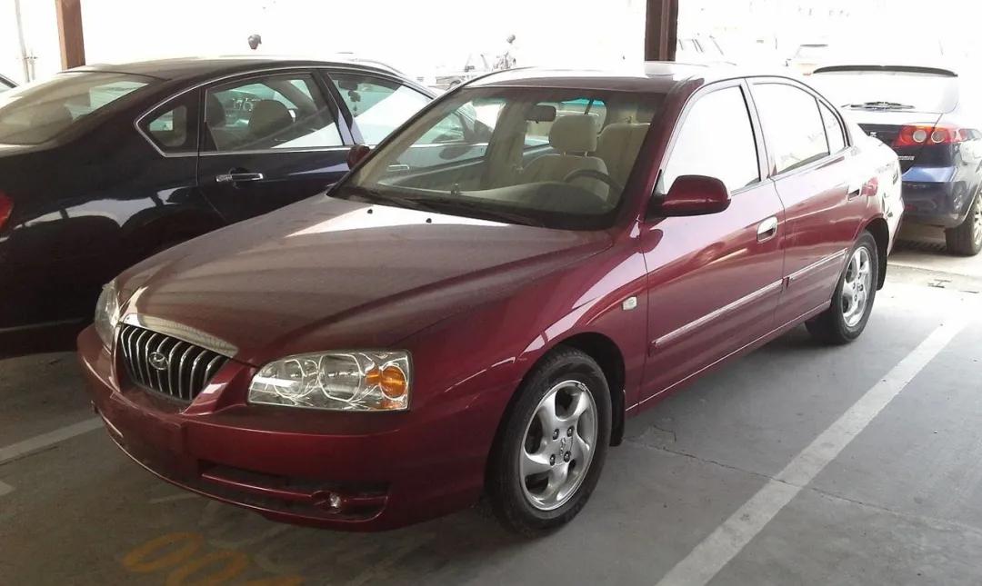 新款伊兰特没有老款的好看,老款捷达和老款伊兰特哪个油耗低