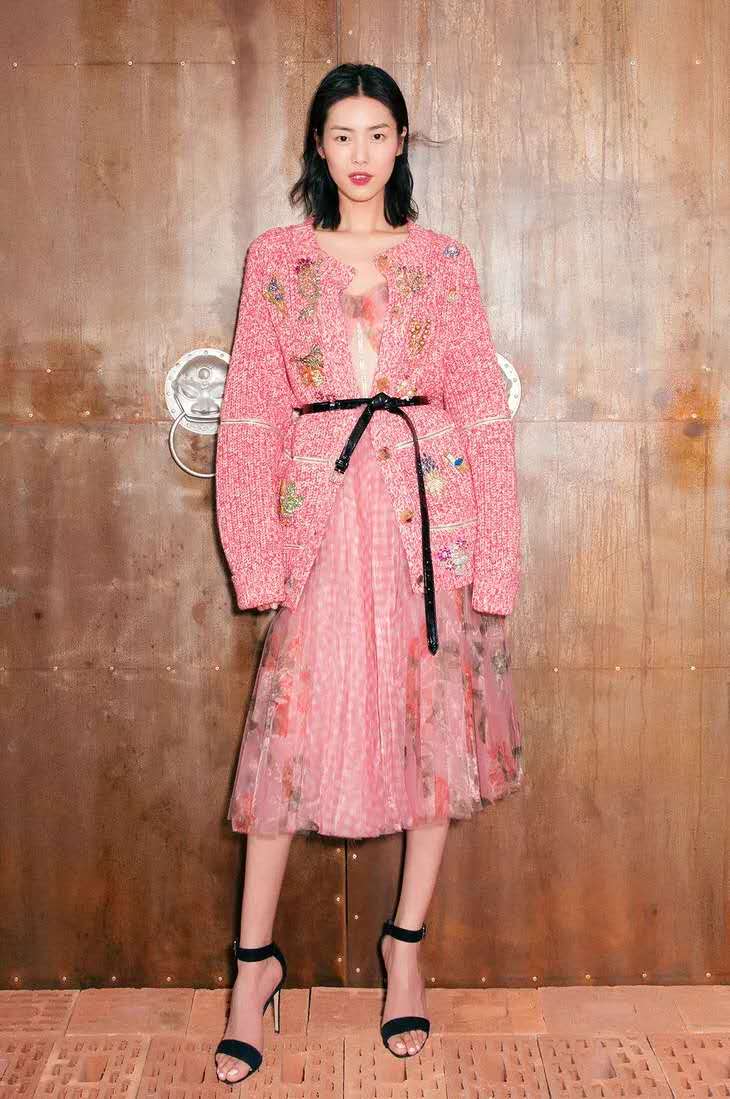 夏天穿显脚小百搭鞋,夏天少穿什么鞋子最好