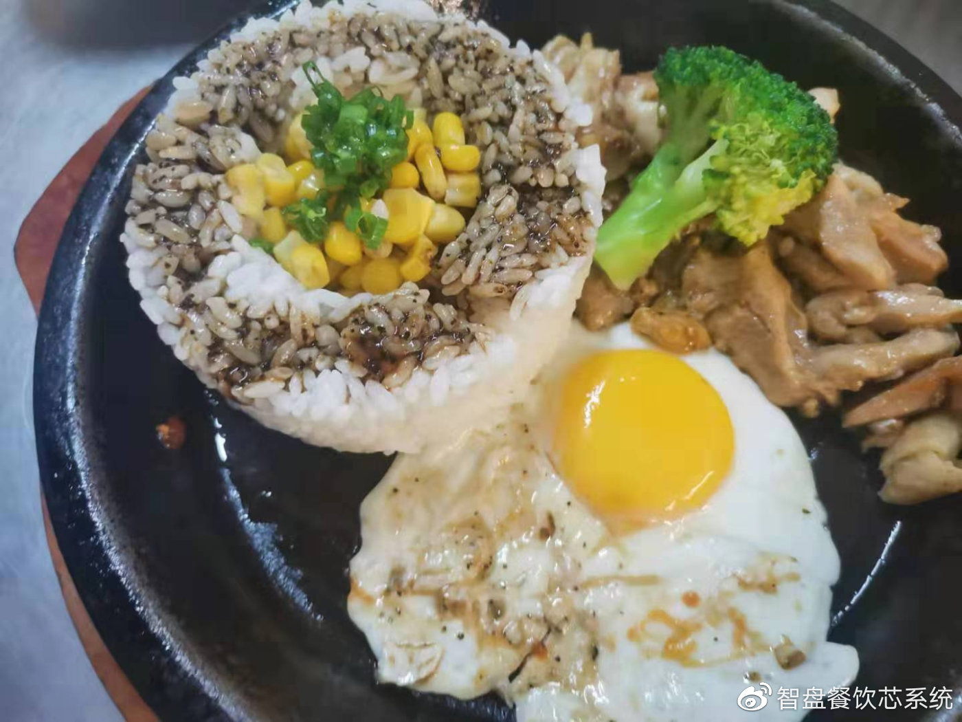 吴中中专|食堂推出“称重自助餐”，专治浪费这个坏习惯