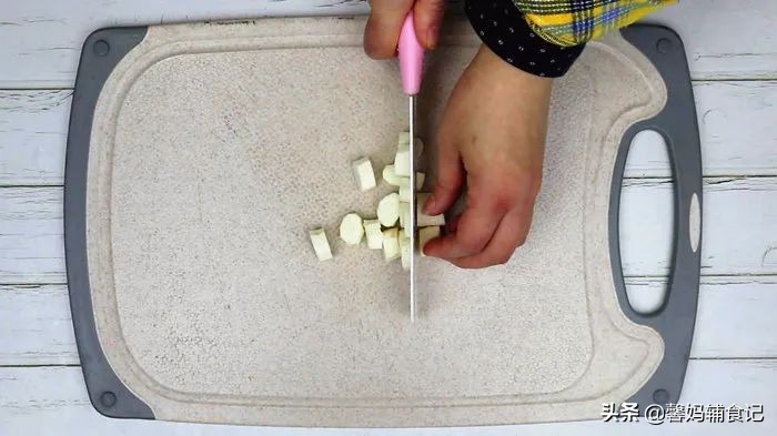 宝宝便秘老不好一道美味就能治疗 (改善宝宝便秘的神奇水果)