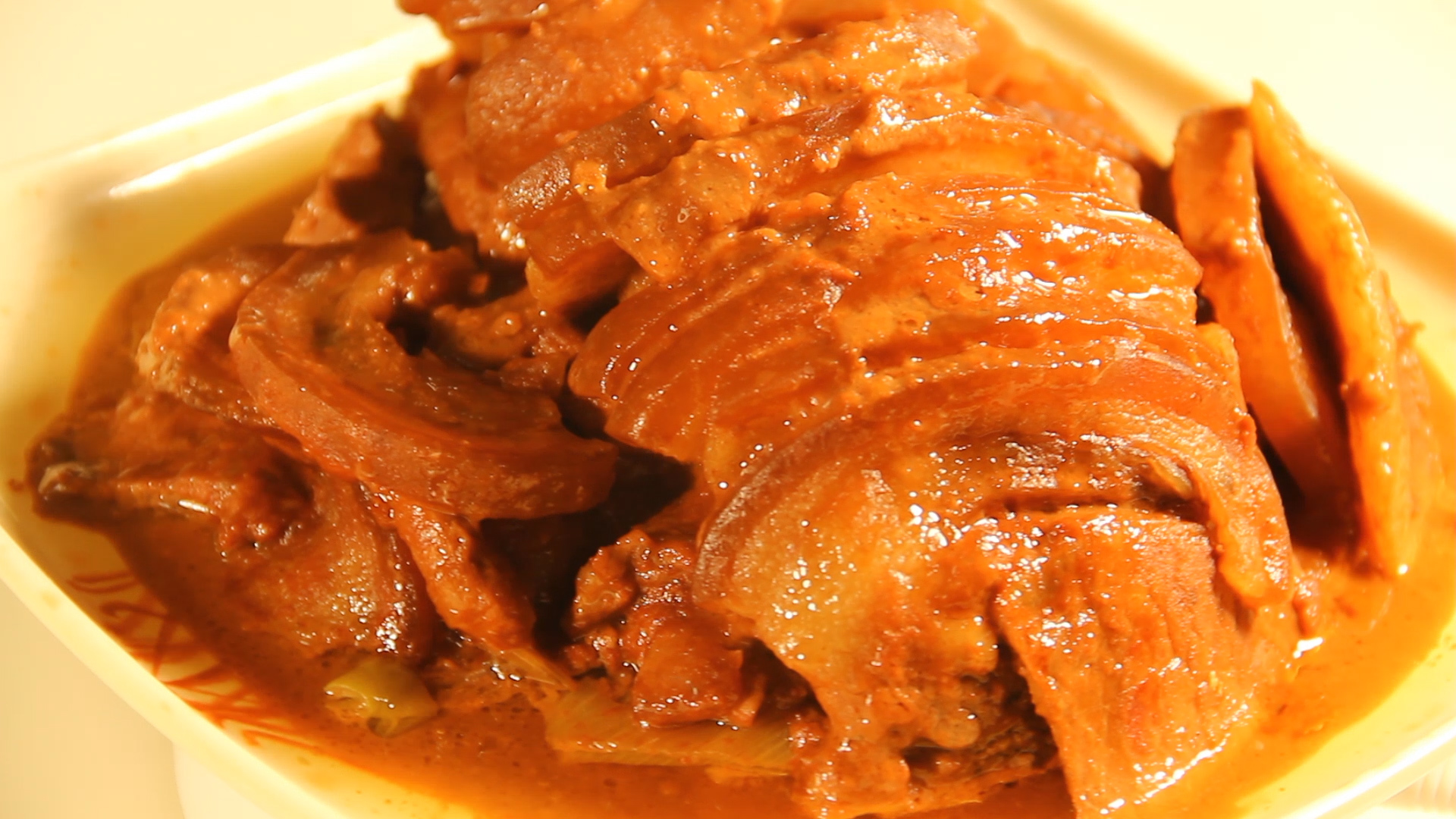 做腐乳为什么不能有油,做腐乳时不放红曲