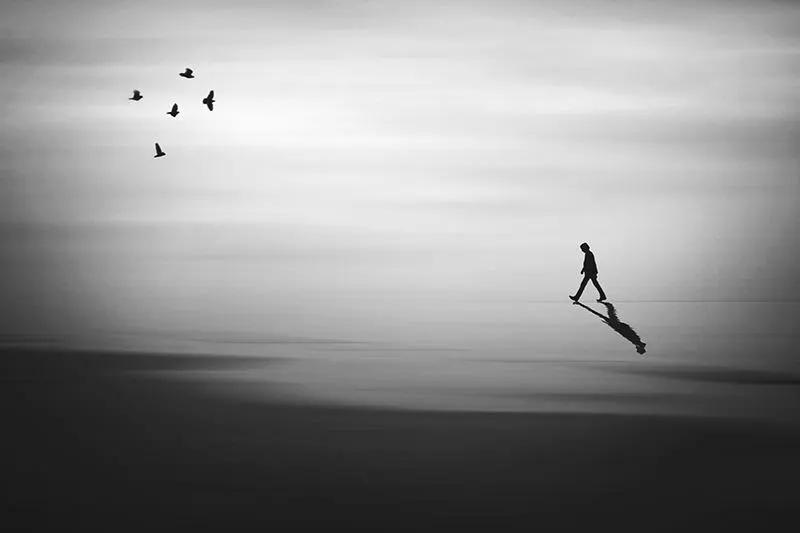 李文亮事件终有进展:世界的运转法则里,唯有公道屹立不倒