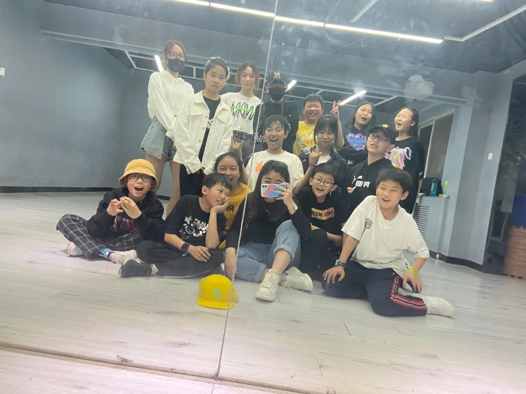 dancer跳街舞,如何领取跳舞动作