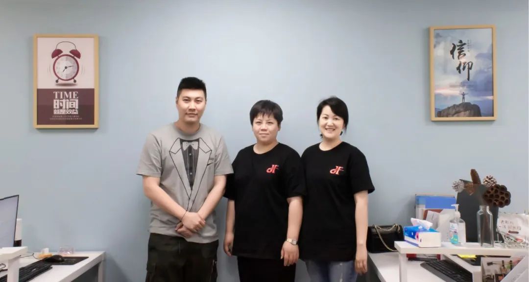 一个类目，一个站点，传统外贸勇决转型，一年成为超级大卖