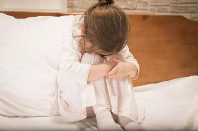 11岁男孩偷看“色情片”,被大人发现后,这位爸爸的做法让人点赞