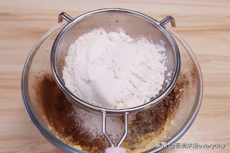 家庭版巧克力趣多多做法,巧克力趣多怎么做