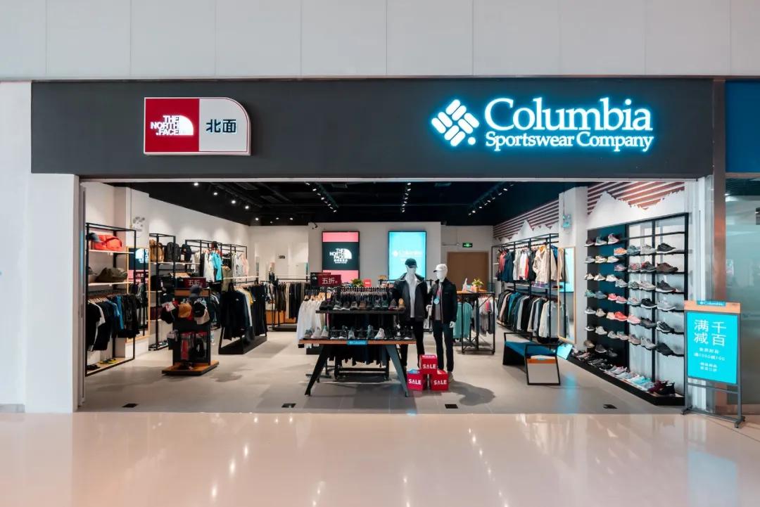 日夜不同科技感，春节潮玩创新方