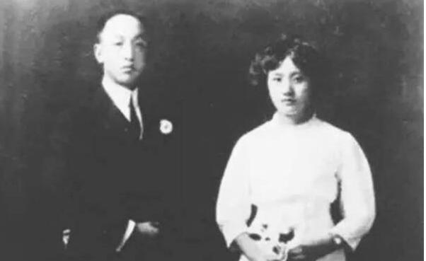 她离婚不要钱只要4个女儿,丈夫笑她养不起,6年后逆袭成商界大佬