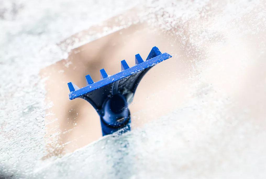 雨雪天开车必备,雨雪天气车辆开车注意事项