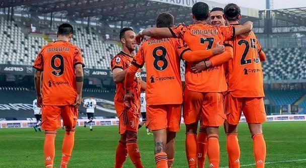 实况2021一球成名c罗庆祝动作,c罗35岁进球数据