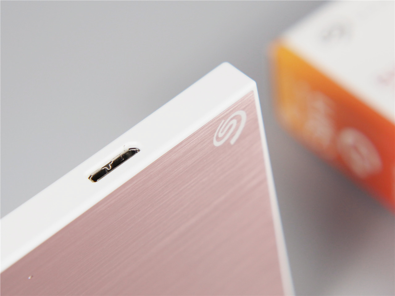 「超逸酷玩」女孩子喜欢什么样移动硬盘?希捷2新睿品系列告诉你