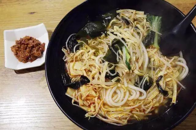 东北正宗云南过桥米线,云南小吃过桥米线