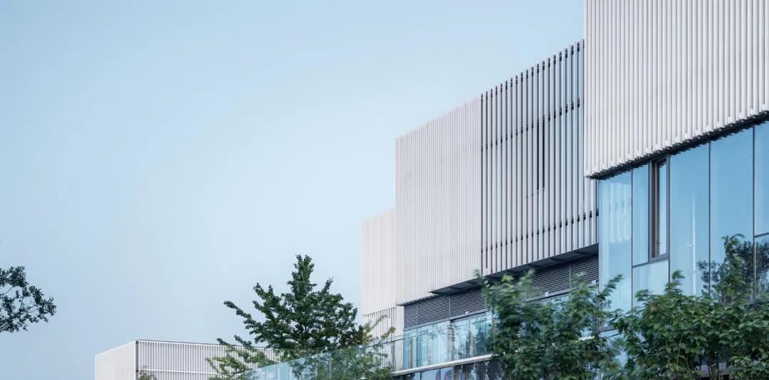 商业街与独栋商业的结合——立方长廊|CLOUArchitects