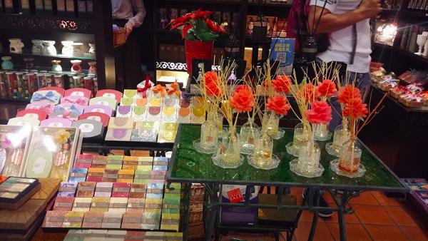 泰国旅游必买品泰国面霜,去泰国必买的泰国水果衣服