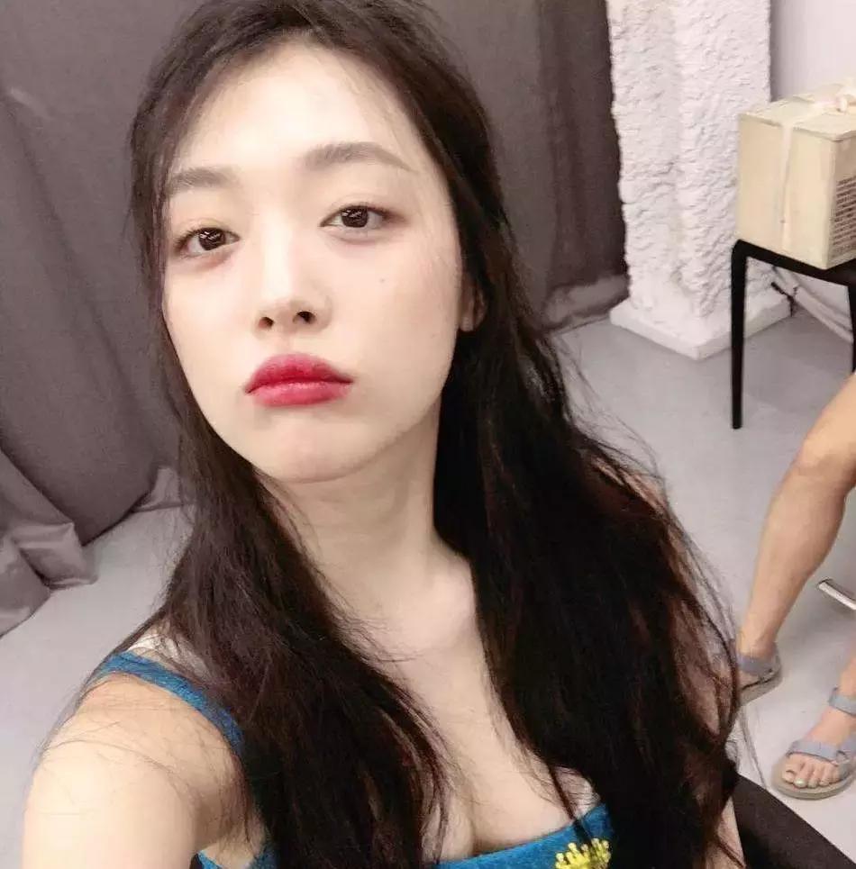 崔雪莉超短发,崔雪莉眉毛