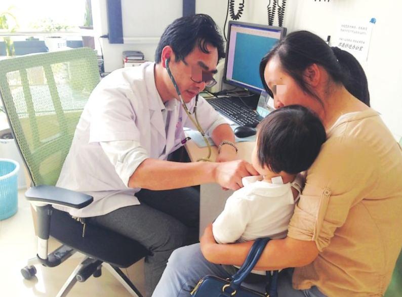 宝宝误食502胶水后有什么症状,2岁宝宝误食502胶水怎么办