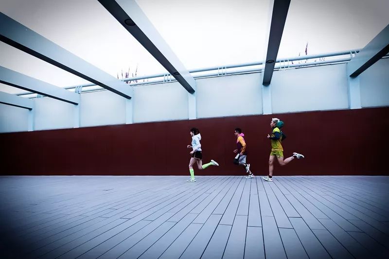 耐克目前最顶级的跑鞋,耐克的一个跑鞋